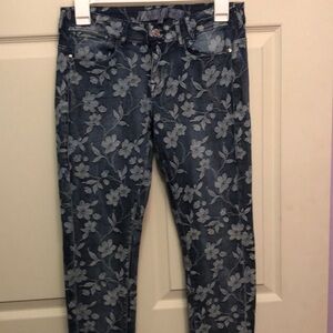 Nwt Guess Floral Jegging